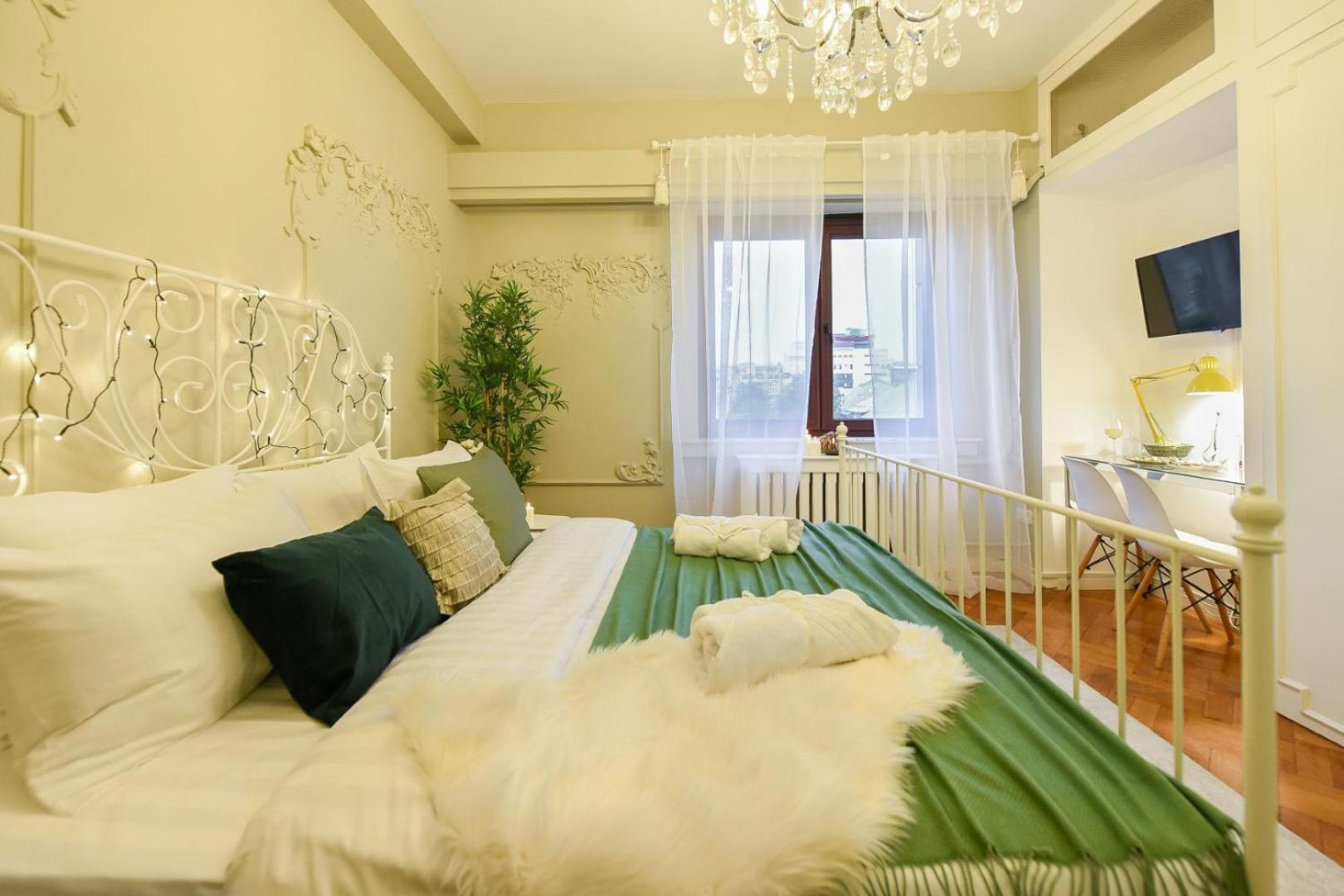 Cozy Studio Overlooking The Old Town Bukarest Eksteriør billede