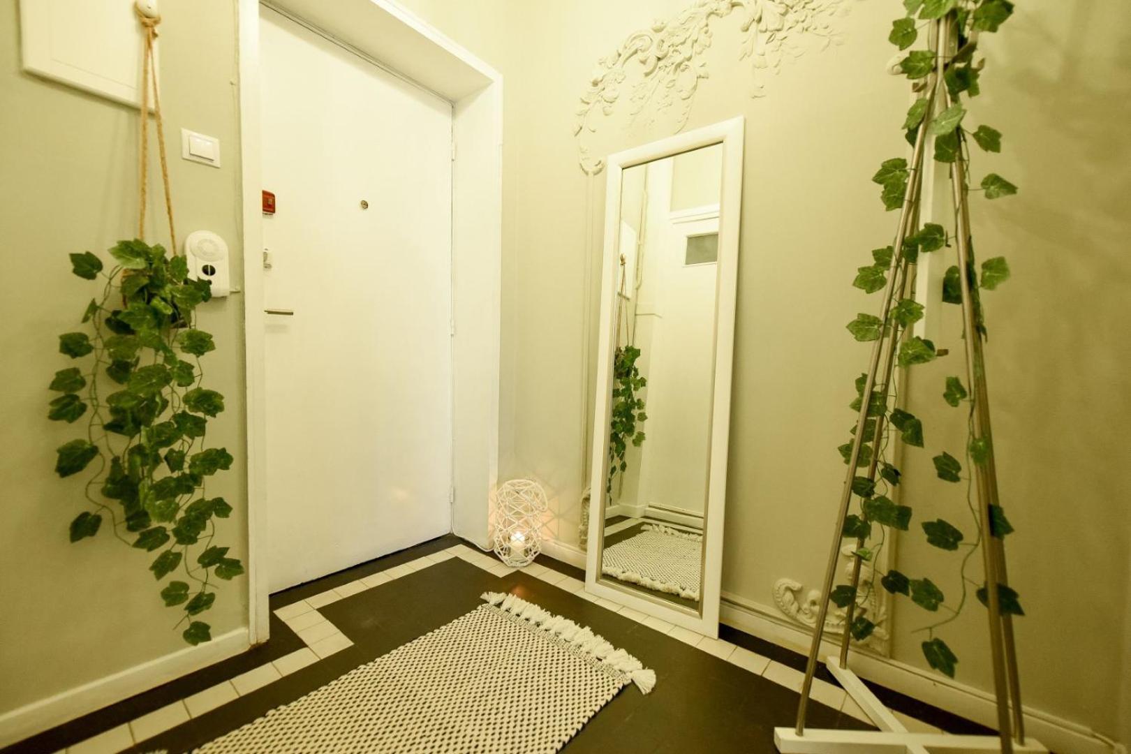 Cozy Studio Overlooking The Old Town Bukarest Eksteriør billede