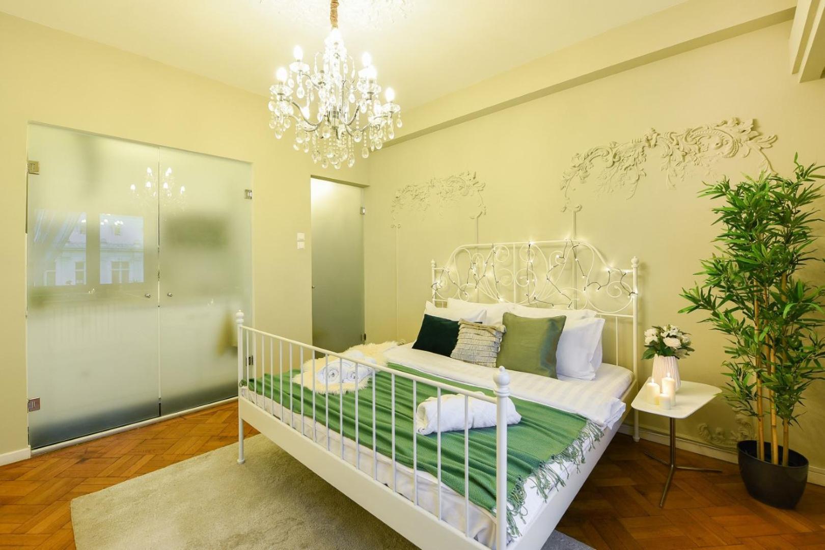 Cozy Studio Overlooking The Old Town Bukarest Eksteriør billede